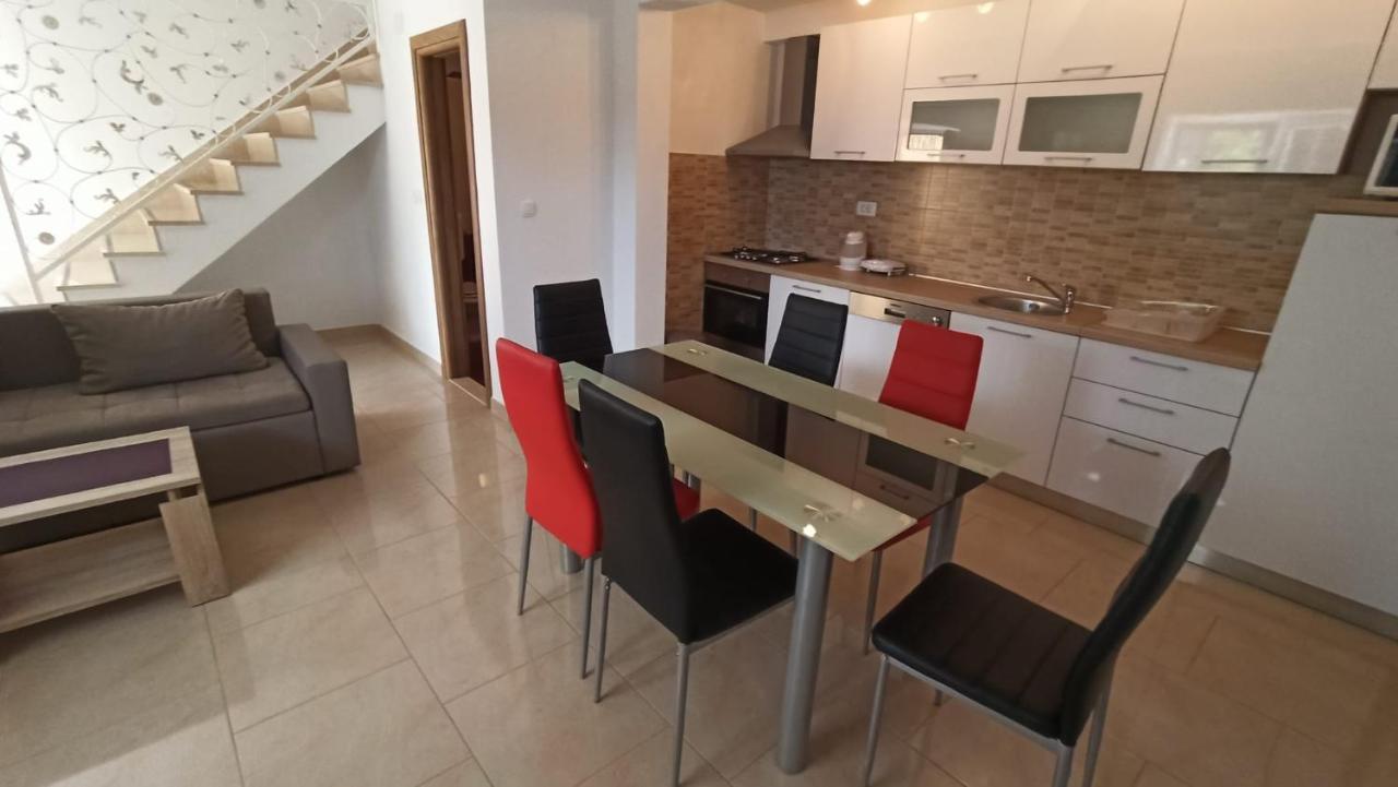 Holiday Apartments Maslina Paho Babino Polje Exterior foto