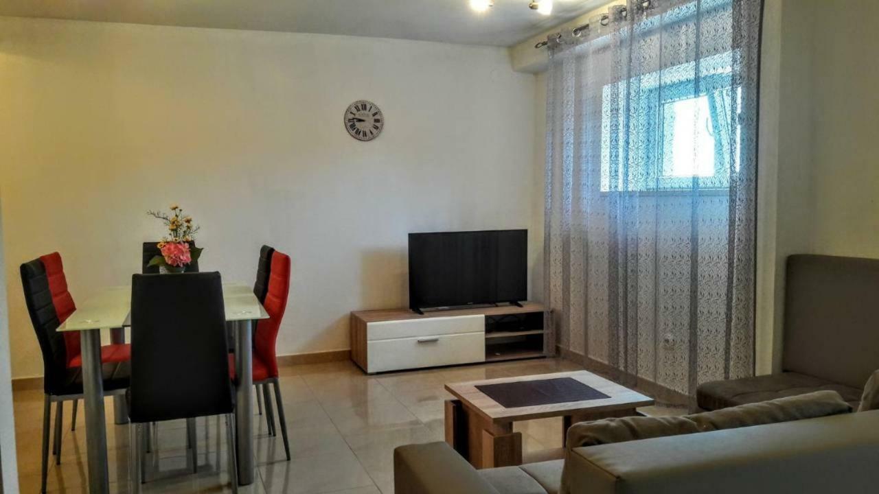 Holiday Apartments Maslina Paho Babino Polje Exterior foto